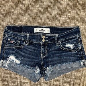 Low-Rise Ripped Dark Wash Denim Shorts Size 3